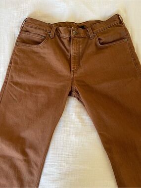 Carhartt Men's Straight Jeans in Rich Brown